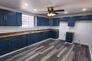 401 E Pierce St, Winters, TX 79567 - Photo 5