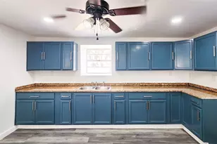 401 E Pierce St, Winters, TX 79567 - Photo 5