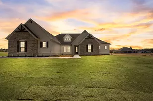 1435 Julian Dr, Van Alstyne, TX 75495 - Photo 7