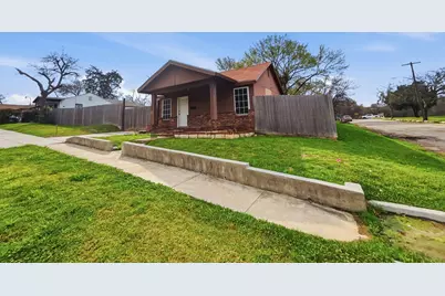 3000 Avenue M, Fort Worth, TX 76105 - Photo 1