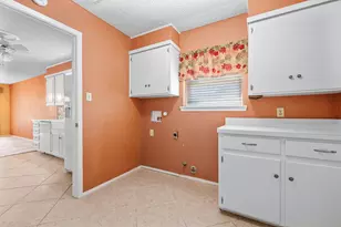 629 Williamsburg Ct, Granbury, TX 76048 - Photo 19