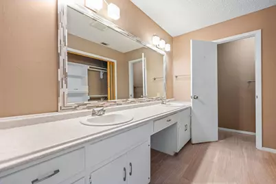 629 Williamsburg Court, Granbury, TX 76048 - Photo 25