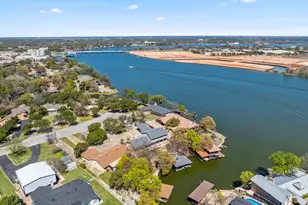 629 Williamsburg Ct, Granbury, TX 76048 - Photo 39