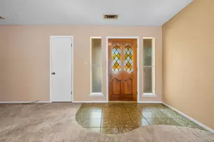 629 Williamsburg Ct, Granbury, TX 76048 - Photo 11