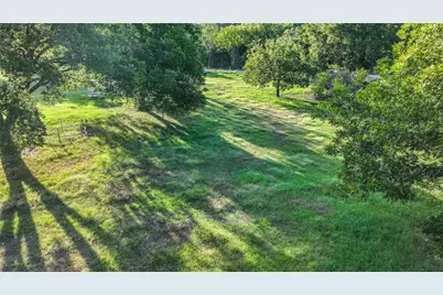 708A W Howell Street, Saint Jo, TX 76265 - Photo 5