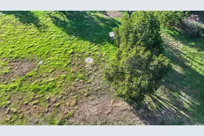 708A W Howell Street, Saint Jo, TX 76265 - Photo 9