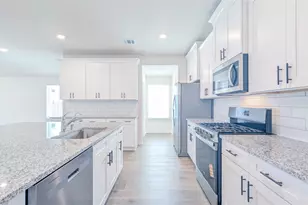 2421 Apex Ave, Grand Prairie, TX 75052 - Photo 7