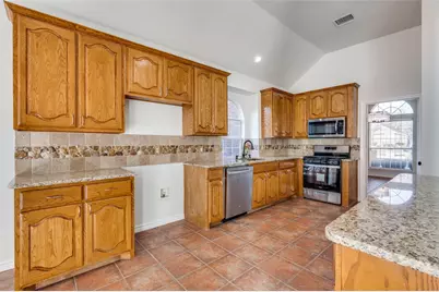 5012 Marineway Drive, Fort Worth, TX 76135 - Photo 9