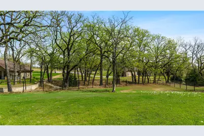 209 Ellis Creek Drive, Weatherford, TX 76085 - Photo 35