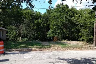 845 Betterton Cir, Dallas, TX 75203 - Photo 1