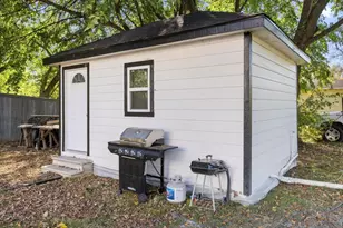 111 2nd St, Pecan Gap, TX 75469 - Photo 17