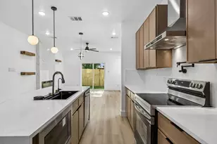 2402 Dyson St, Dallas, TX 75215 - Photo 5