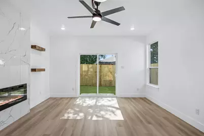 2402 Dyson Street, Dallas, TX 75215 - Photo 11