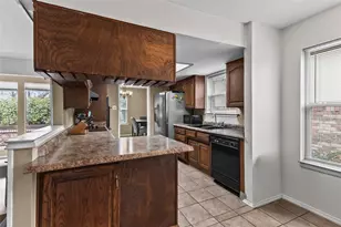 1104 Forest Ridge Dr, Bedford, TX 76022 - Photo 15