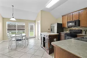 2932 Milby Oaks Dr, Fort Worth, TX 76244 - Photo 7