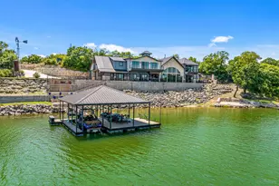 212 Hilltop Dr, Gainesville, TX 76240 - Photo 3