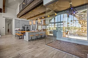 212 Hilltop Dr, Gainesville, TX 76240 - Photo 11