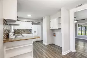 1815 W Brockett St, Sherman, TX 75092 - Photo 9