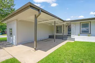 1815 W Brockett St, Sherman, TX 75092 - Photo 5