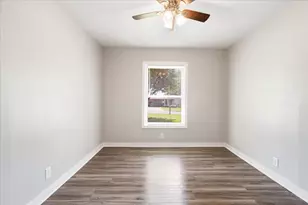 1815 W Brockett St, Sherman, TX 75092 - Photo 15