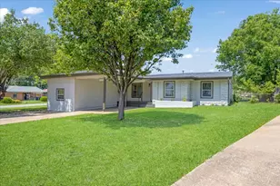 1815 W Brockett St, Sherman, TX 75092 - Photo 1