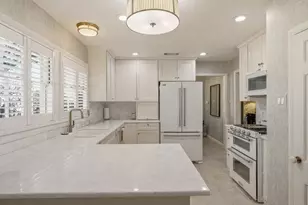 421 W Hazelwood Dr, Fort Worth, TX 76107 - Photo 17