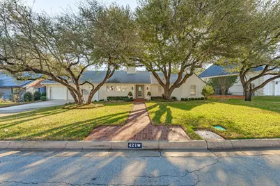 421 W Hazelwood Drive, Fort Worth, TX 76107 - Photo 1