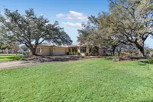 2506 Sailpoint Dr, Spicewood, TX 78669 - Photo 3