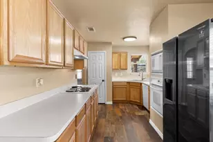 900 Fenway Ln, Saginaw, TX 76179 - Photo 9