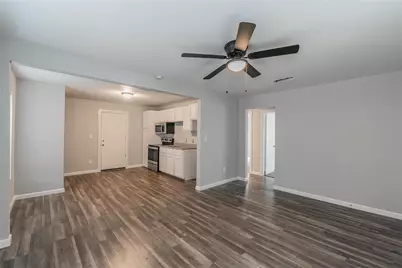 1809 Daniel Street, Fort Worth, TX 76104 - Photo 5