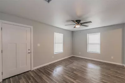 1809 Daniel Street, Fort Worth, TX 76104 - Photo 3