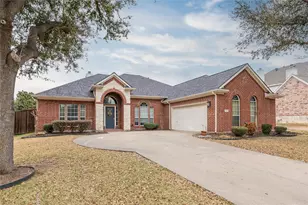 608 Walnut Hollow Dr, Mansfield, TX 76063 - Photo 1