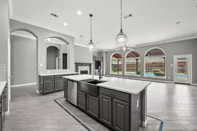 608 Walnut Hollow Drive, Mansfield, TX 76063 - Photo 13