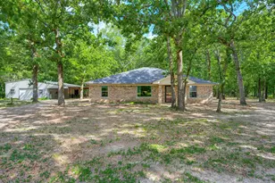 104 County Rd 1114, Bogata, TX 75417 - Photo 25