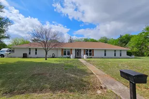 910 Panorama Loop, Waxahachie, TX 75165 - Photo 1