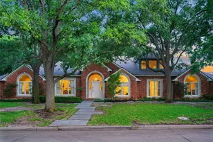 4710 Bobbitt Dr, Dallas, TX 75229 - Photo 1