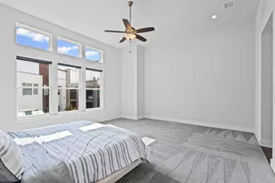 381 E Greenbriar Ln, Dallas, TX 75203 - Photo 19