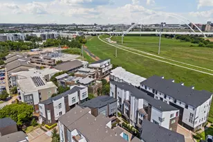 381 E Greenbriar Ln, Dallas, TX 75203 - Photo 3