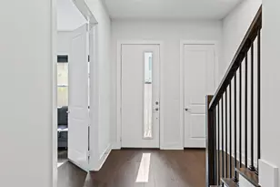 381 E Greenbriar Ln, Dallas, TX 75203 - Photo 33