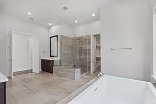 381 E Greenbriar Ln, Dallas, TX 75203 - Photo 23