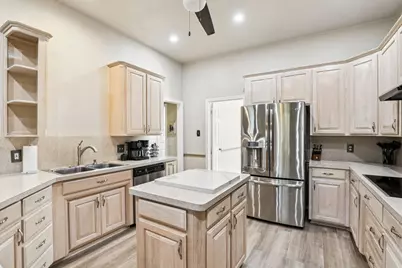 516 Shady Oaks Trail, Burleson, TX 76028 - Photo 15