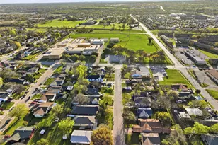 1044 E Cantey St, Fort Worth, TX 76104 - Photo 17