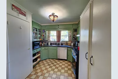 319 E Hubbard Street, Lindale, TX 75771 - Photo 3