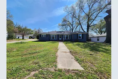 319 E Hubbard Street, Lindale, TX 75771 - Photo 17