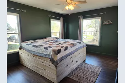 319 E Hubbard Street, Lindale, TX 75771 - Photo 9