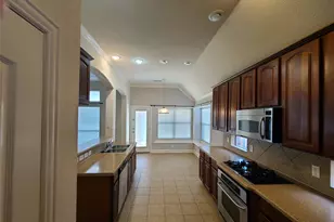 9729 Stripling Dr, Fort Worth, TX 76244 - Photo 7