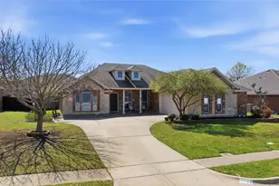 1322 McAlpin Rd, Midlothian, TX 76065 - Photo 1