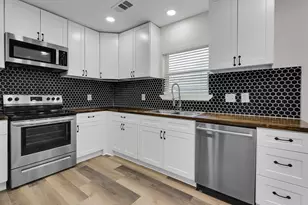 1713 Reuter Ave, Waco, TX 76708 - Photo 9