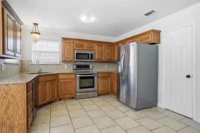 8102 Melrose Street E, White Settlement, TX 76108 - Photo 5