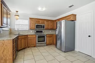 8102 Melrose Street E, White Settlement, TX 76108 - Photo 5